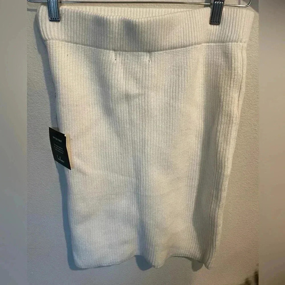 NWT Lulus white knit mini skirt size Small - Picture 2 of 4